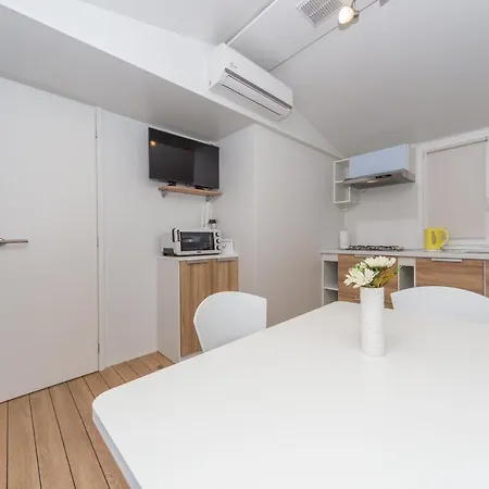 Mobile Homes Crystal Campeggio Biograd Na Moru