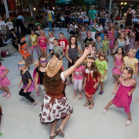 营地 Mobile Homes Crystal 4*