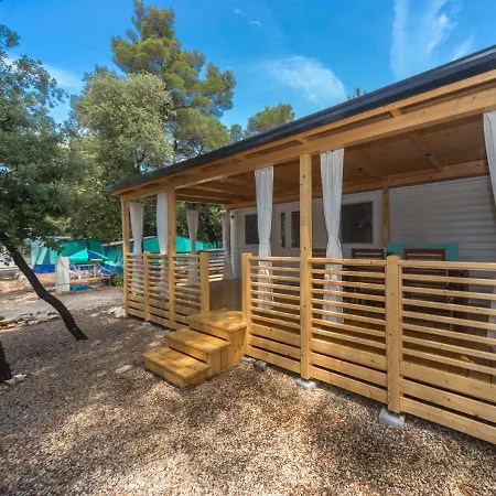Mobile Homes Crystal Campsite