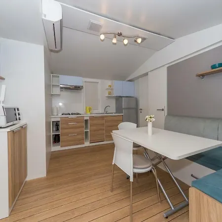 Mobile Homes Crystal