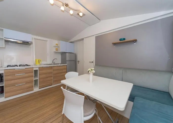 Mobile Homes Crystal