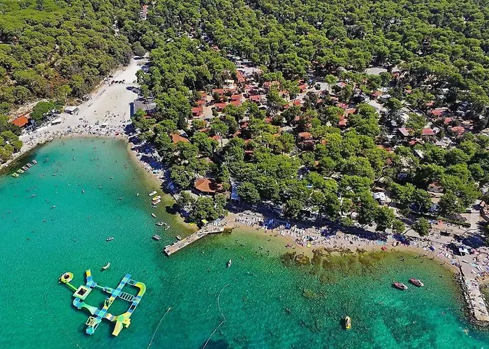 Mobile Homes Crystal Кемпинг