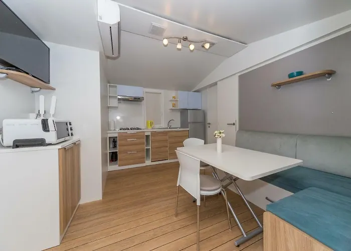 Mobile Homes Crystal